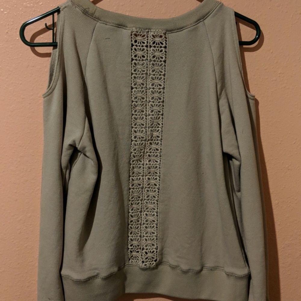 Open shoulder sweater - Picture 2 of 3